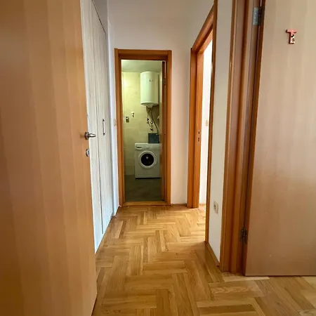 Apeiron Aparments *